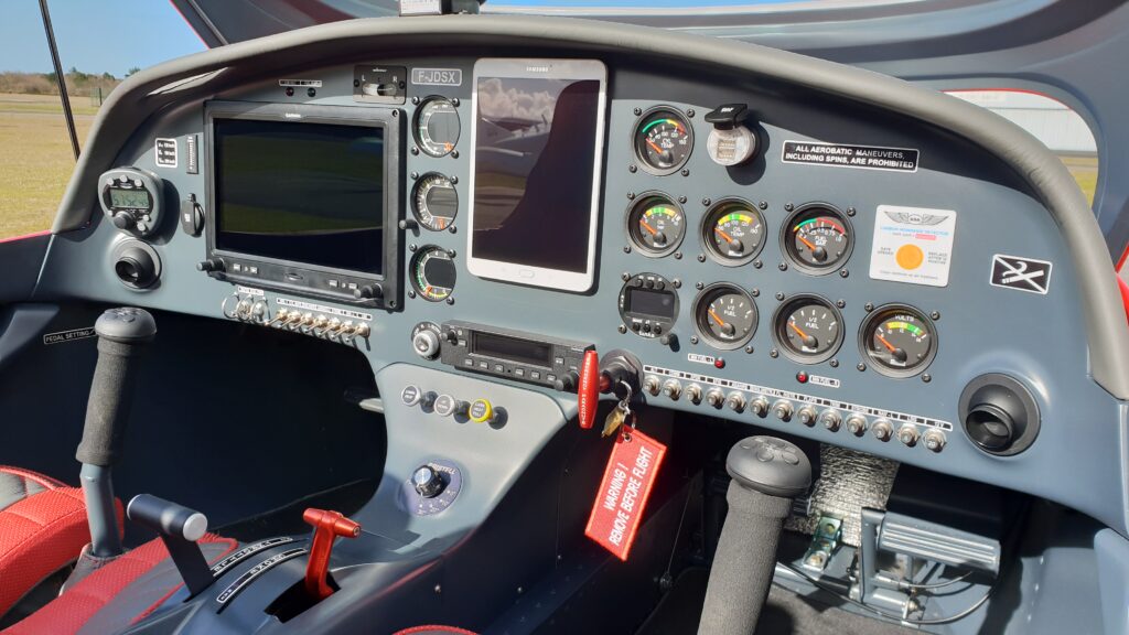 Cockpit XL8 IZI-FLY