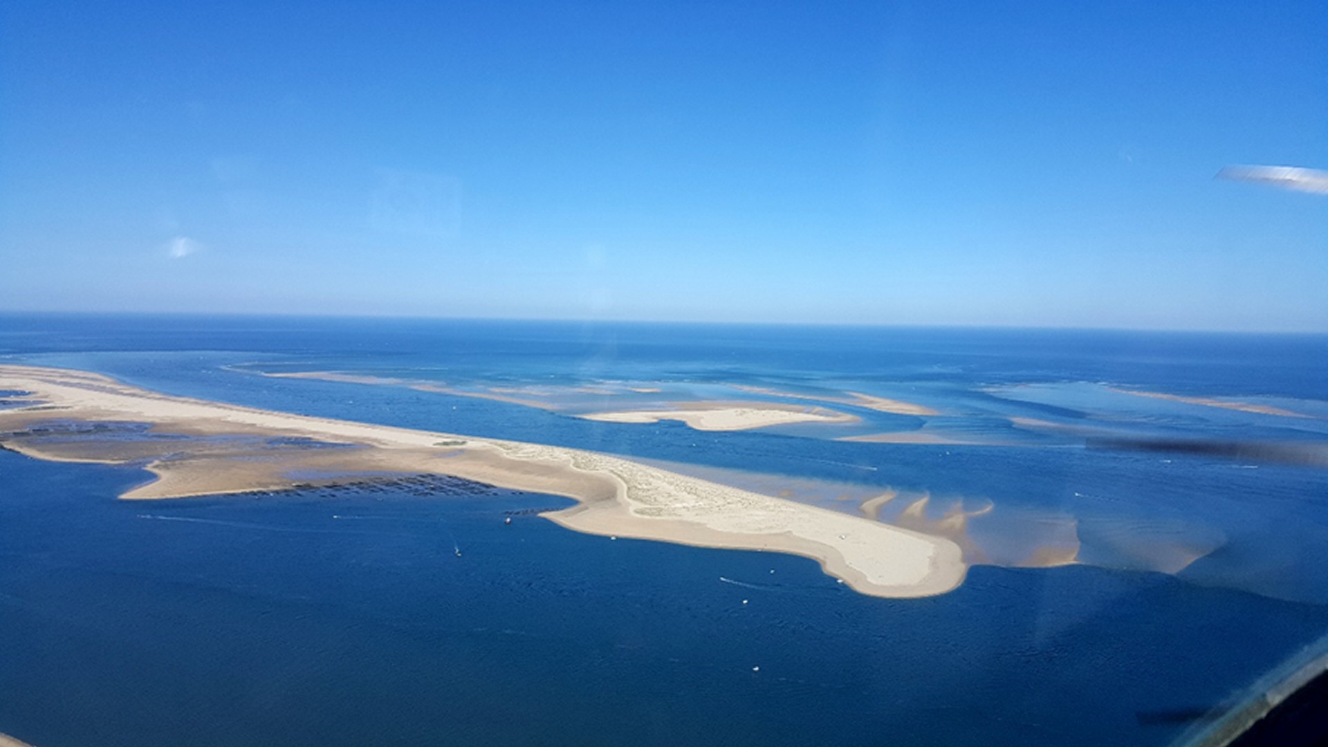 LA TERRE VUE DU CIEL.